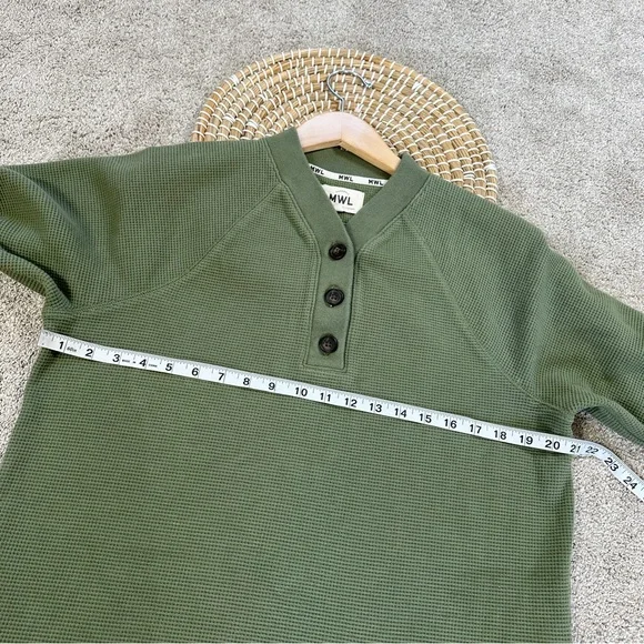 Madewell Women’s MWL Textured Waffle V-Neck Henley Sweatshirt in Faded Palm M - Picture 11 of 12